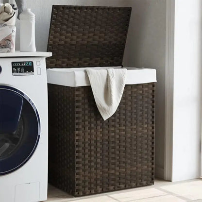 Wasmand met Deksel van Polyrotan