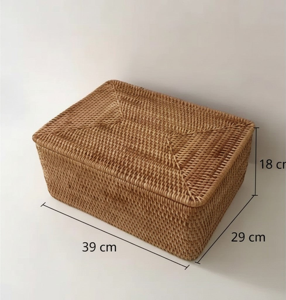 Tokari handgevlochten rechthoekige rattan opbergmand met deksel in natuurlijke bruine kleur voor interieur